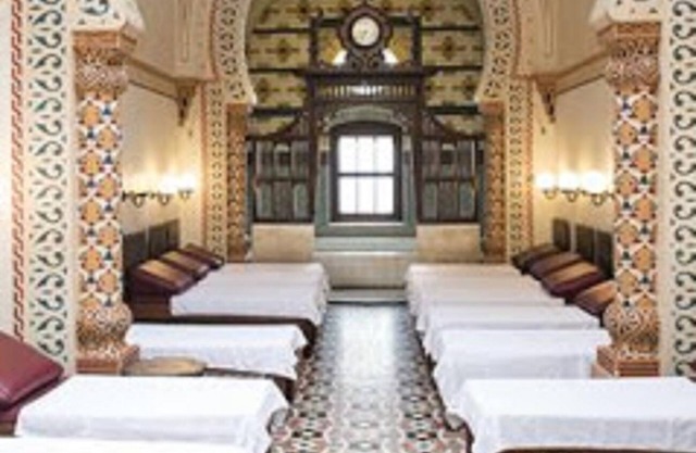 Lovely period home, Spa town of Harrogate, sleeps up to 12