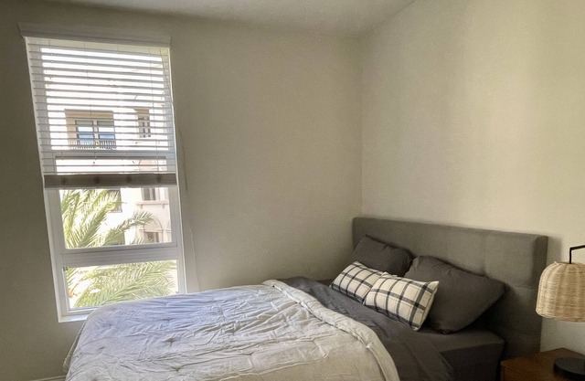 Lovely private bedroom with shared bath(female only please)