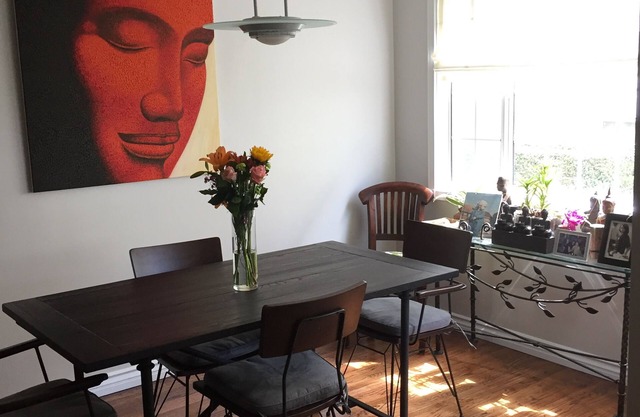 LOVELY SANTA MONICA 2 BDRM CONDO