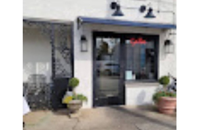 Lovely two-story home, less than two minutes outside of Greensboro