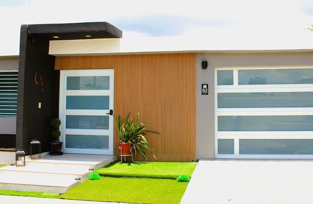 Low Rates Season 5 Min Airport & Beach & Pool-14 Guest -Solar Panels - Jacuzzi