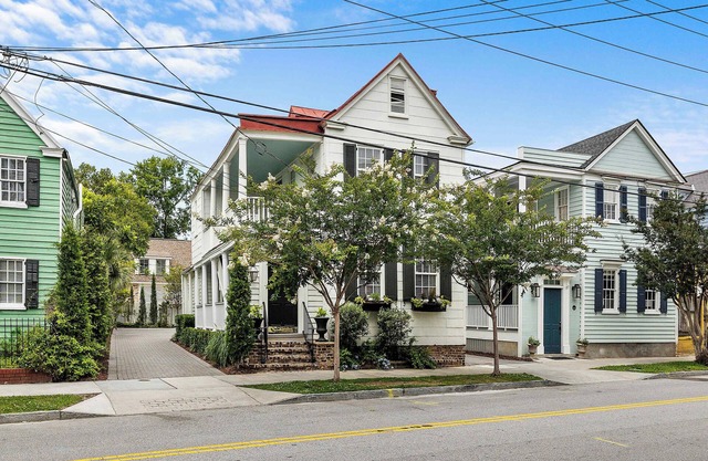 Lowcountry Abode | Luxe, Historic 1840's Home