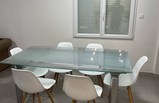 Lower villa with 300m2 garden