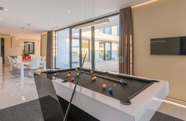 Lozica, new villa with pool