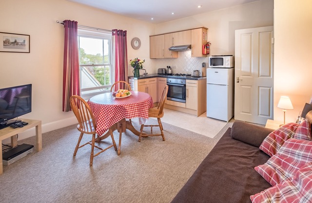 Luccombe Villa Holiday Apartments - Downs View apartment