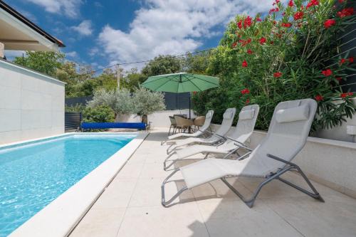 Lulani Soline Pool Apartment