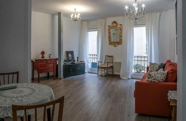 Luminous, central, new and chic.