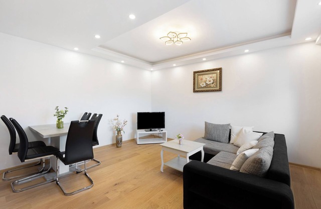 Lutherstadt 2 Apartment with Shared Terrace and Wi-Fi