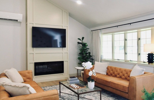 Lux 4BD House-Mins to PSU, 10 Guests, Pool Table