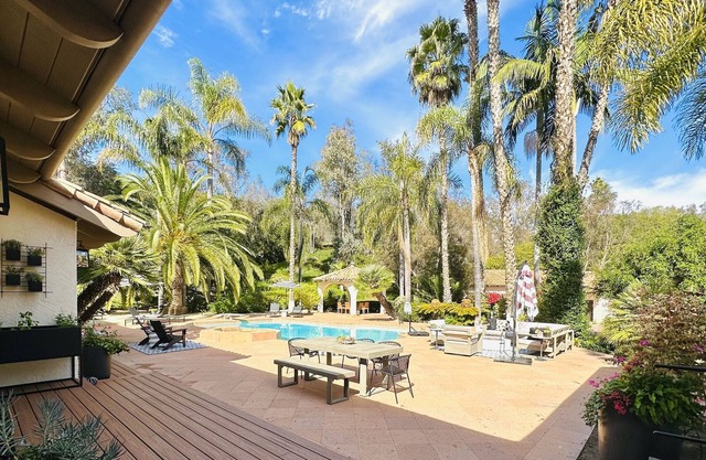 Lux Living in Rancho Santa Fe: Sleeps 16, Pool, Jacuzzi, and Endless Fun!
