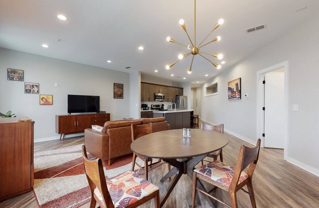 Lux Mid-Century condo near Downtown Nashville