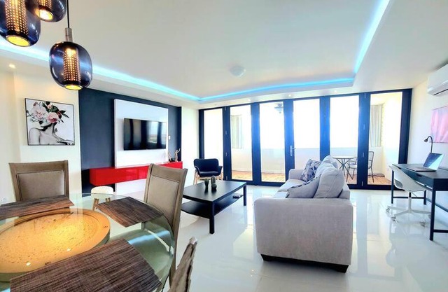 Luxe 2 Bd Penthouse w Oceanview on BeachLuquillo