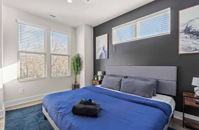 Luxe 3BR King Townhouse w/Rooftop in Uptown CLT!