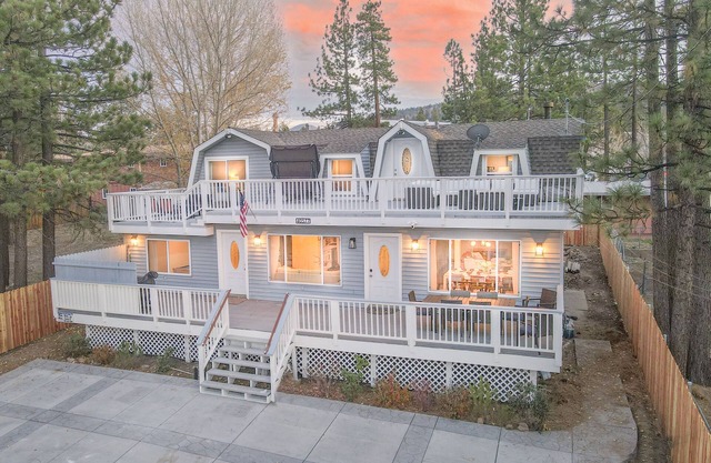 LUXE - Alpine Villa with Lake View and Walking to Village - Big Bear