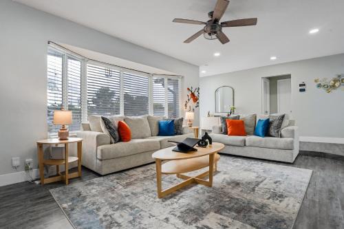 Luxe by Jenn - 3BR Retreat with Heated Pool