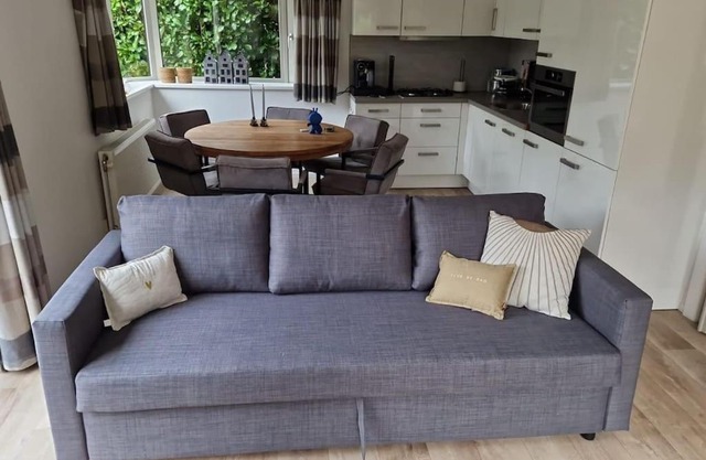 Luxe chalet met airco bij bos en zwemwater