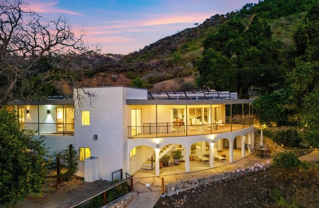 Luxe Malibu Getaway with Scenic Views, Patio Dining & Studio | Cielo Estate