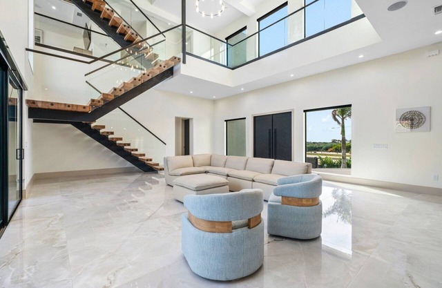 LUXE NEW 6 BDRM BEACH HOUSE W/STUNNING VIEWS/PRIVATE POOL/SPA/PUTTING GRN/GYM