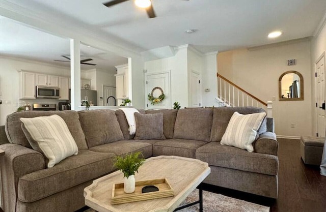 Luxe Oasis Northshore Choto Pets OK 3 KING 4 TWINS