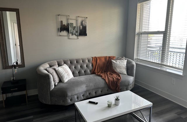 Luxe Two Bedroom Downtown Indy