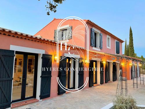 Luxueuse Maison dans les Arbres 4 étoiles CLiM WiFi POOL By HC