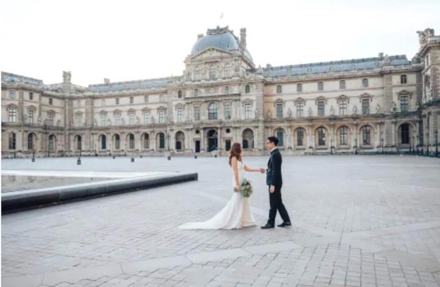 Luxurious 5 bedroom Apartment in Louvre for 12