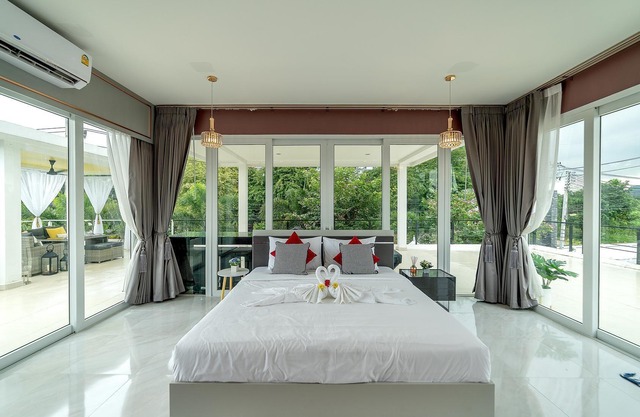 Luxurious and Playful 5 Bedroom Pool Villa(CC)