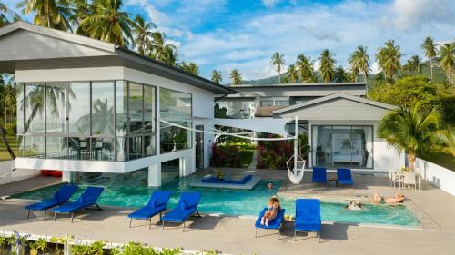 Luxurious Beachfront Five Bedrooms Bella Samui Beach Villa