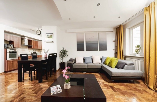 Luxurious family apartment near Złote Tarasy