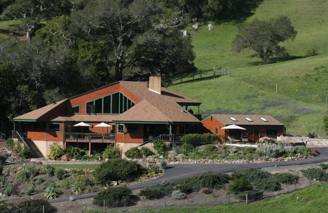 Luxurious Heavenly Cayucos Ranch Home/850 acres/8 bd/7ba/Pool/Tennis/Fishing.
