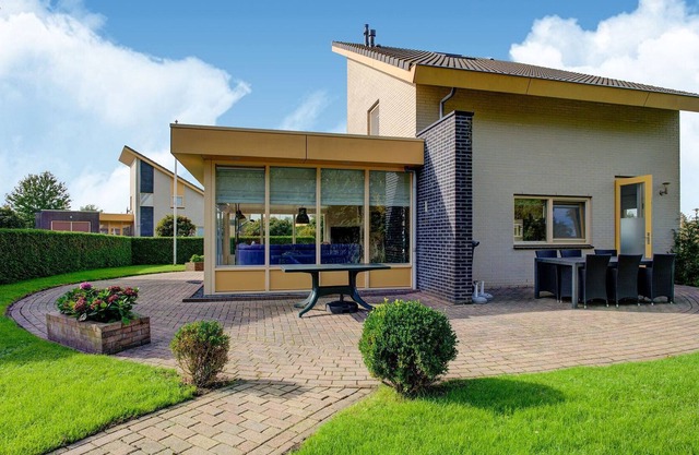 Luxurious Holiday Home in Koudum with Pool