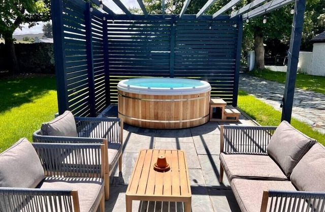 Luxurious Manor House with Sea Views