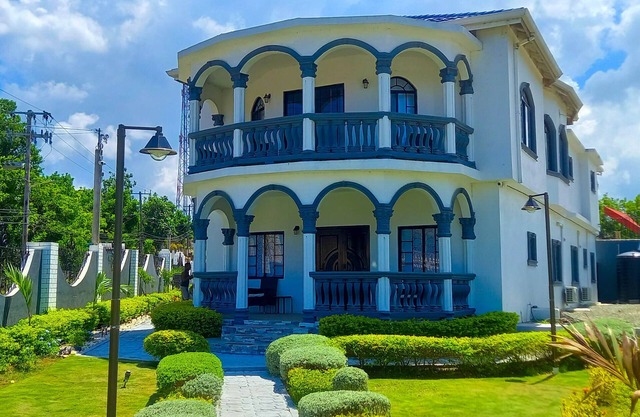 Luxurious & Modern - 5 Bedroom House in Falmouth