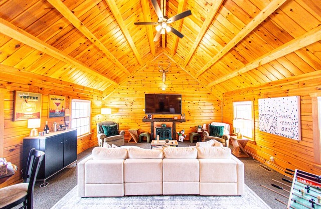 Luxurious Mt Retreat Sauna Hot Tub Fire Pit & Park