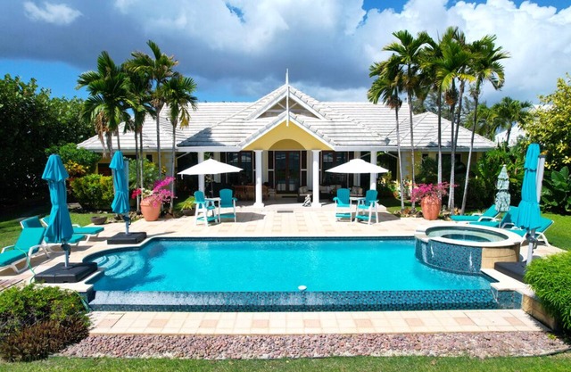 Luxurious Ocean Front Villa with its own private infinity pool & beach!