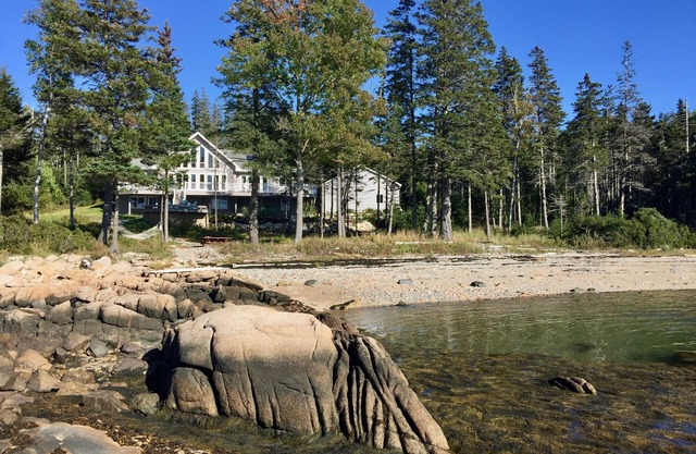 LUXURIOUS OCEANFRONT & PRIVATE BEACH: 9/6 to 9/20 STILL AVAIL.