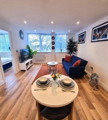 Luxuriously Cosy 1 Bed Flat at Trinity Point Gravesend, Suitable for Long Stay and Short Stay