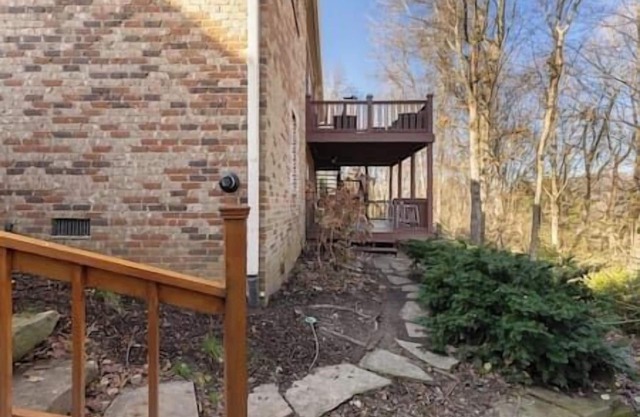 Luxury 1 BR Home with Kitchen/Deck/View! B