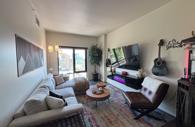 Luxury 1bd/1ba - Rooftop pool, w/d in unit, walkable North Cherry Creek