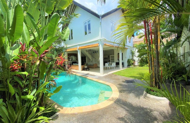 Luxury 3 Bedroom in Tropical Garden Setting in Seminyak, Bali