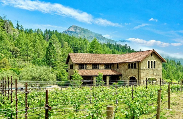 Luxury 38-Acre Calistoga Estate with Pool, Vineyard Views & Fire Pit