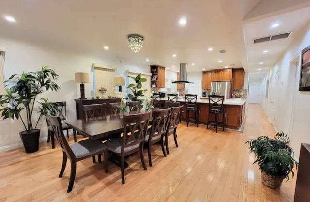 Luxury 5 bedroom + 3 bathroom home La Brea A+n