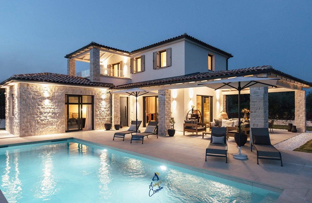 Luxury and Elegant Designer Villa with Heated Pool