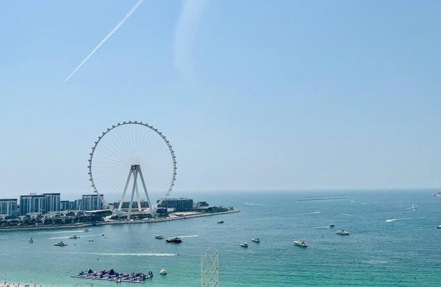 Luxury Apartment 2 Mins Walk from Sea