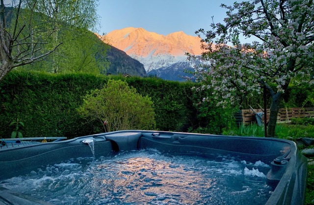 LUXURY APARTMENT 80m2 JACUZZI PRIVÉ - aux Houches