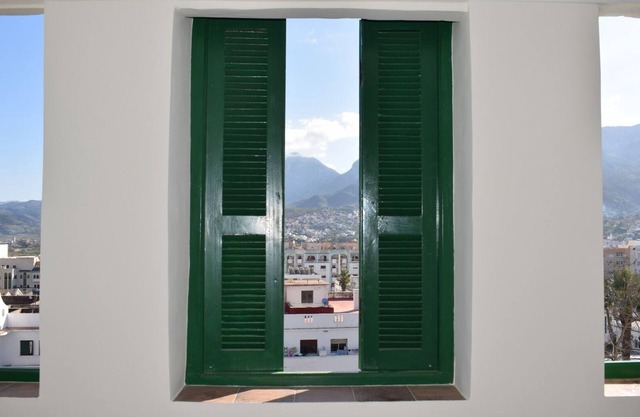 Luxury apartment | fantastic mountain views | heart of medina | wifi | free parking
