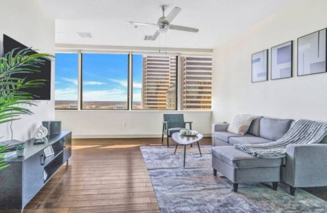 Luxury apartment heart of Dallas