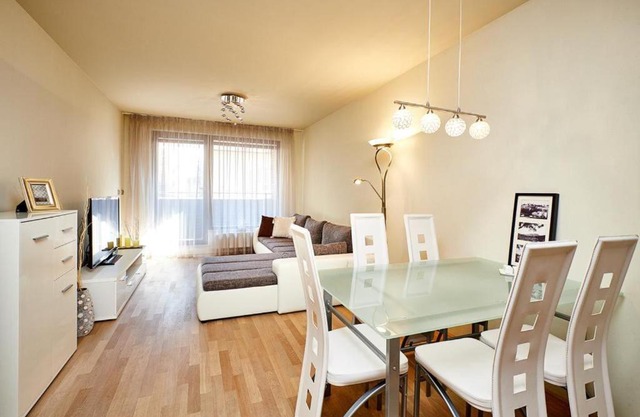 Luxury Apartment in Prague and FREE Parking!