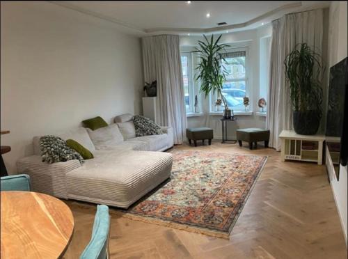 Luxury apartment in the pijp near the Rai