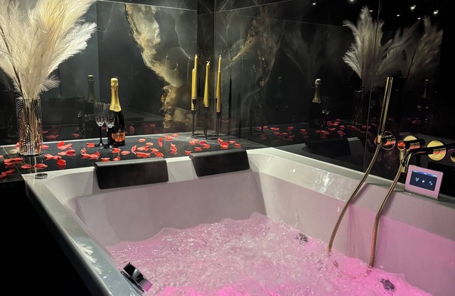 Luxury apartment with WiFi and Jet bath in beautiful Kraków